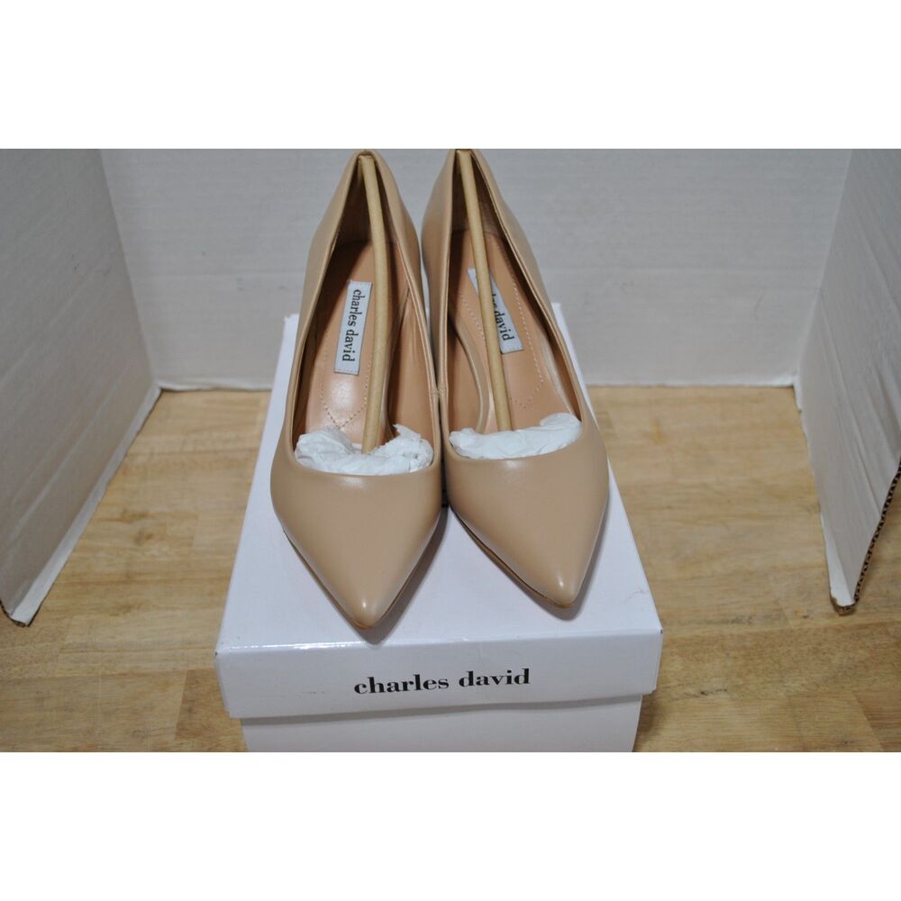Women's Charles David Ayra Pump Linen color Size 7 1/2 NEW